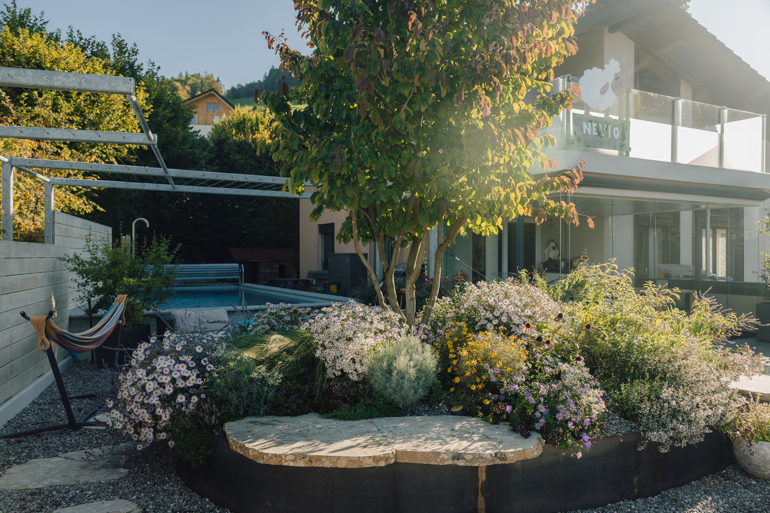 033-Terrasse-im-Uetliburg-GARTIST